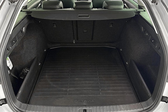 Skoda Octavia Scout 21 of 25