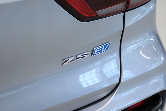 MG ZS EV 9 of 30