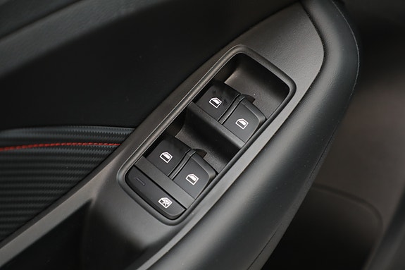 MG ZS EV 24 of 30