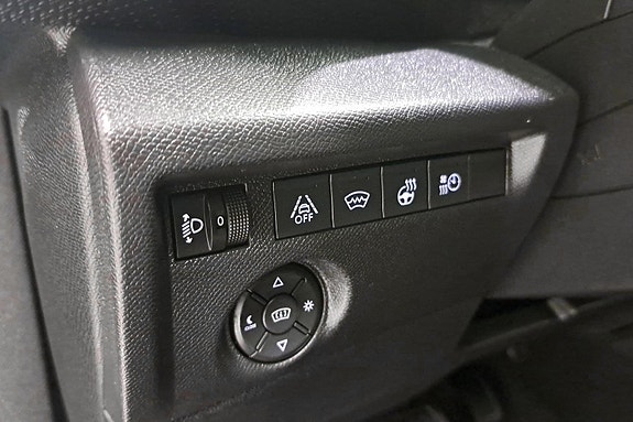 Citroen E-C4 27 of 30