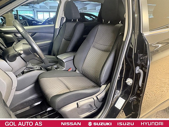 Nissan X-Trail 12 of 30