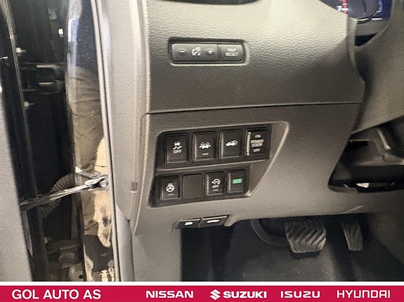 Nissan X-Trail 14 of 30