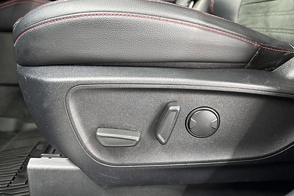 Ford Kuga 22 of 30