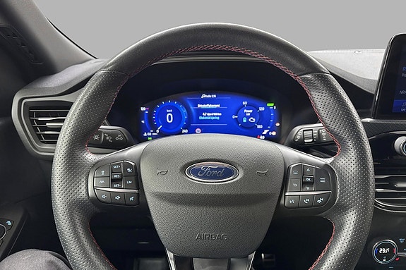 Ford Kuga 12 of 30