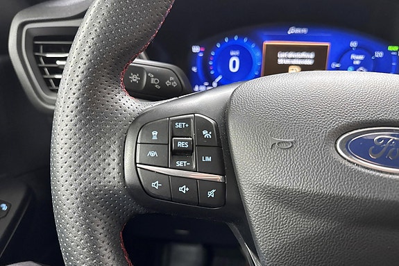 Ford Kuga 24 of 30