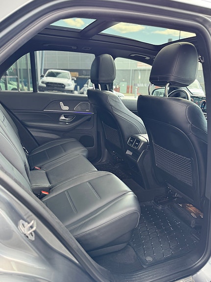 Mercedes-Benz GLE 15 of 30