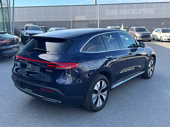 Mercedes-Benz EQC400 11 of 30