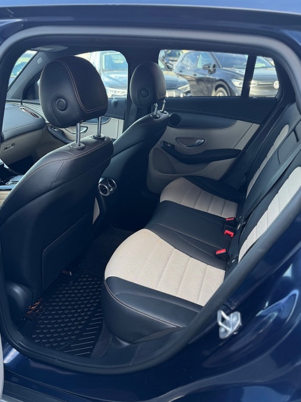 Mercedes-Benz EQC400 20 of 30