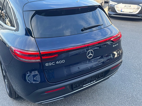 Mercedes-Benz EQC400 13 of 30
