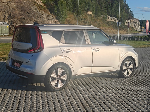 Kia e-Soul 8 of 22