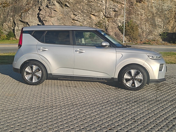 Kia e-Soul 7 of 22