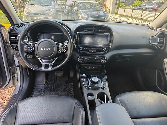 Kia e-Soul 8 of 15