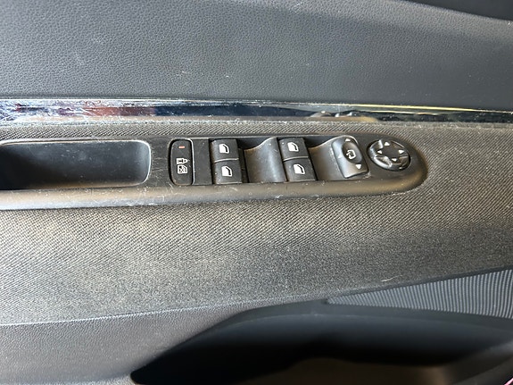 Peugeot 3008 14 of 28