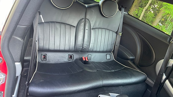 MINI Cooper S 11 of 12