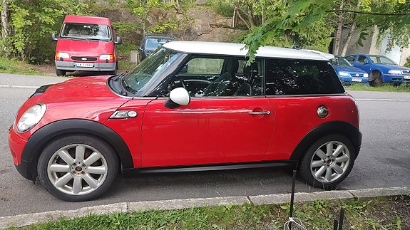 MINI Cooper S 2 of 12
