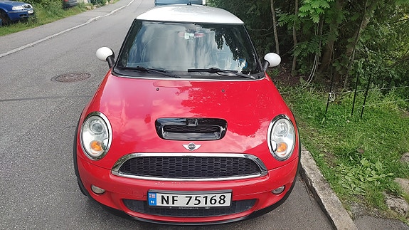 MINI Cooper S 3 of 12