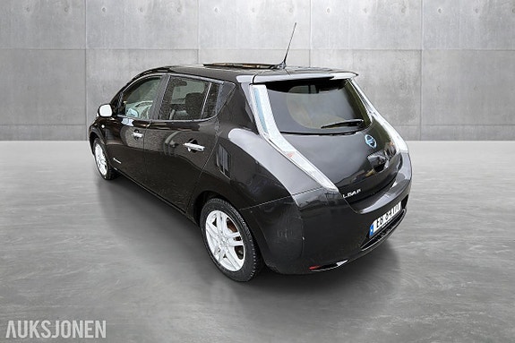 Nissan Leaf 2 of 18