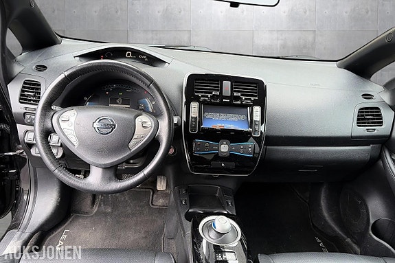 Nissan Leaf 12 of 18