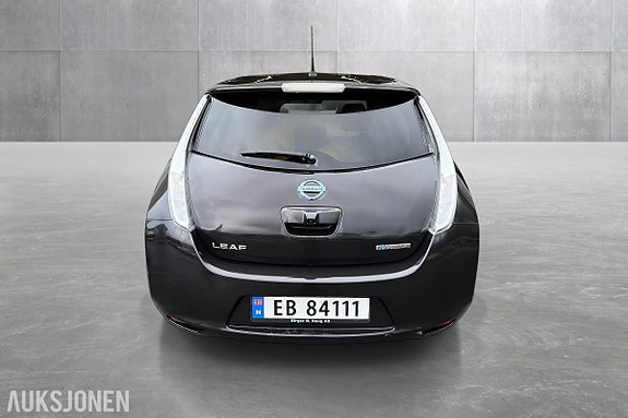 Nissan Leaf 8 of 18