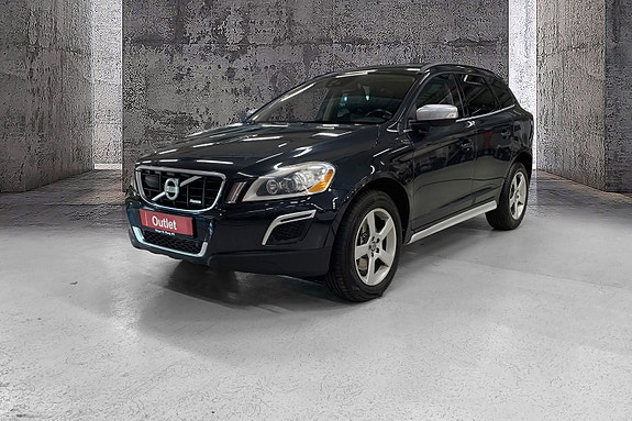 Volvo XC60 2 of 15