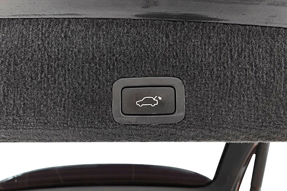 Volvo XC60 12 of 15