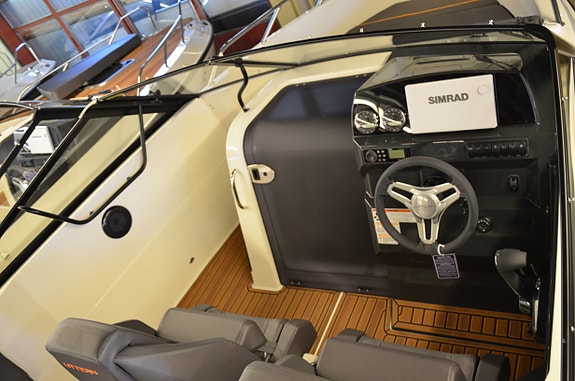 Knallpris! Uttern T65 White Pr. Edition m/Mercury F200 V6 //mye utstyr! 11 of 13