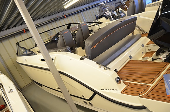 Knallpris! Uttern T65 White Pr. Edition m/Mercury F200 V6 //mye utstyr! 3 of 13