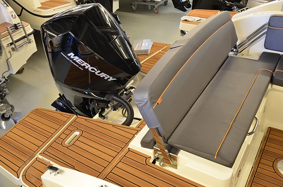 Knallpris! Uttern T65 White Pr. Edition m/Mercury F200 V6 //mye utstyr! 12 of 13