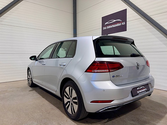 Volkswagen e-Golf VII 9 of 30
