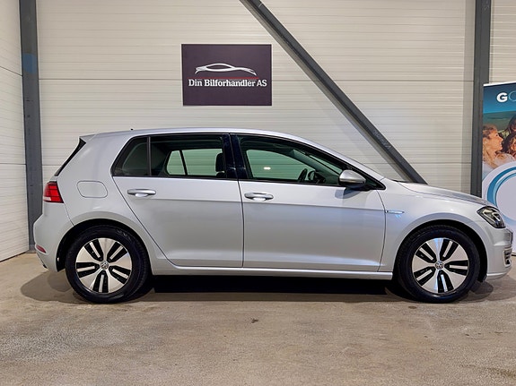 Volkswagen e-Golf VII 7 of 30
