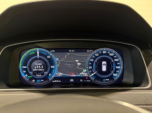 Volkswagen e-Golf VII 21 of 30