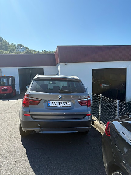 BMW X3 4 of 4