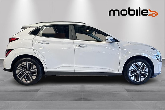Hyundai Kona 2 of 25