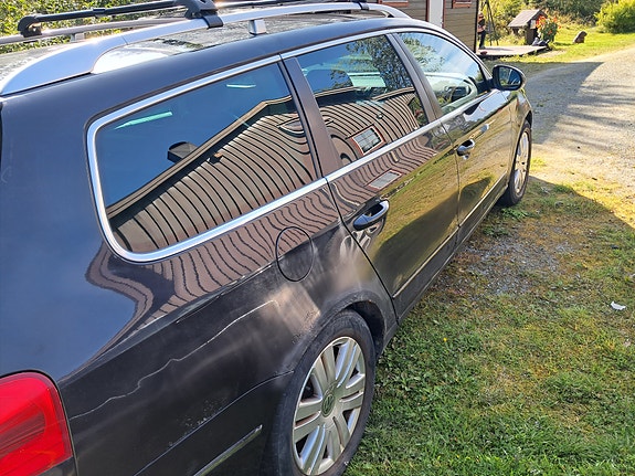 Volkswagen Passat 4 of 6
