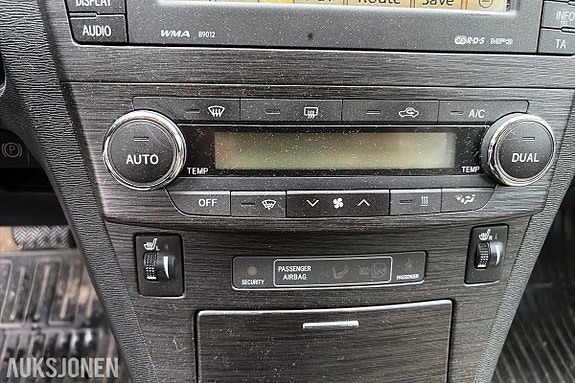 Toyota Avensis 21 of 22