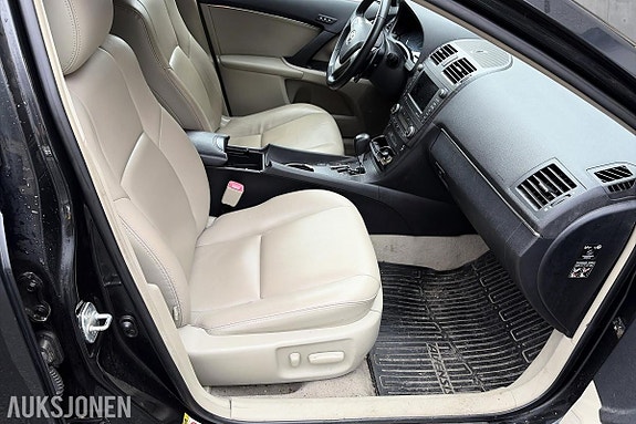 Toyota Avensis 14 of 22