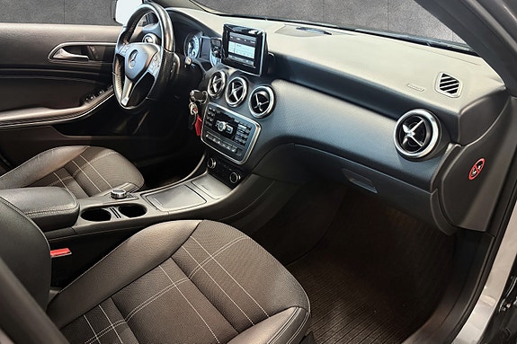Mercedes-Benz A180 d 16 of 30