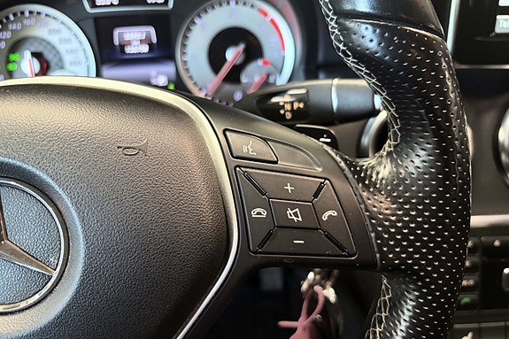 Mercedes-Benz A180 d 24 of 30