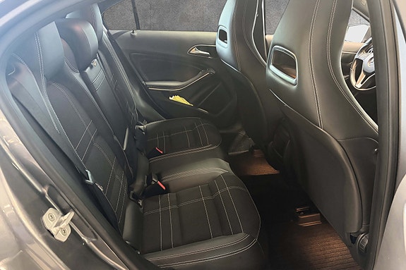 Mercedes-Benz A180 d 14 of 30