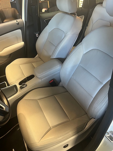 Mercedes-Benz B220 11 of 14