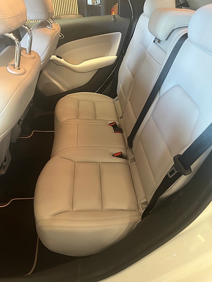 Mercedes-Benz B220 12 of 14