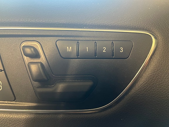 Mercedes-Benz B220 13 of 14