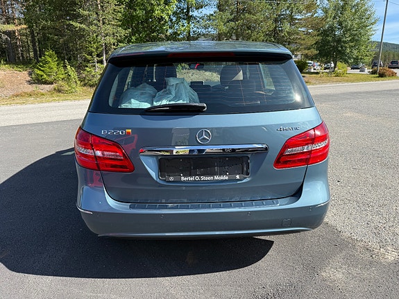 Mercedes-Benz E220 4 of 27