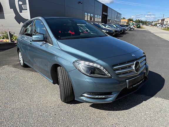 Mercedes-Benz E220 7 of 27