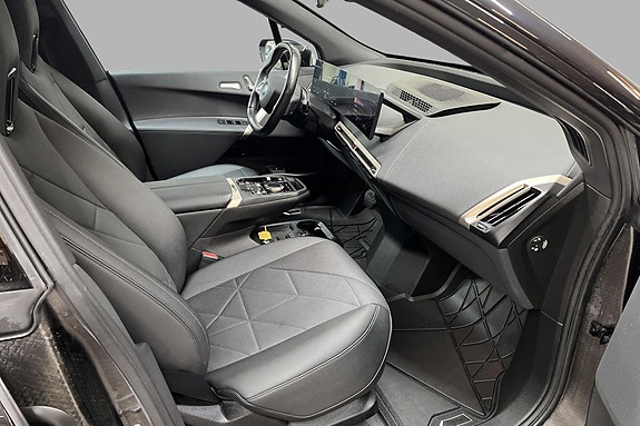 BMW iX 15 of 20