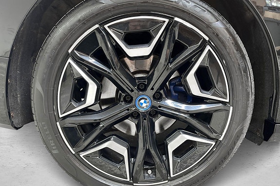 BMW iX 19 of 20