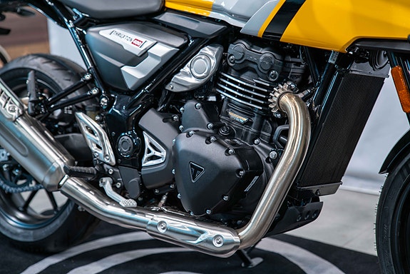 Triumph Thruxton 400 - AGM WEEK Demosykkel //RENTEKAMPANJE 6 of 16