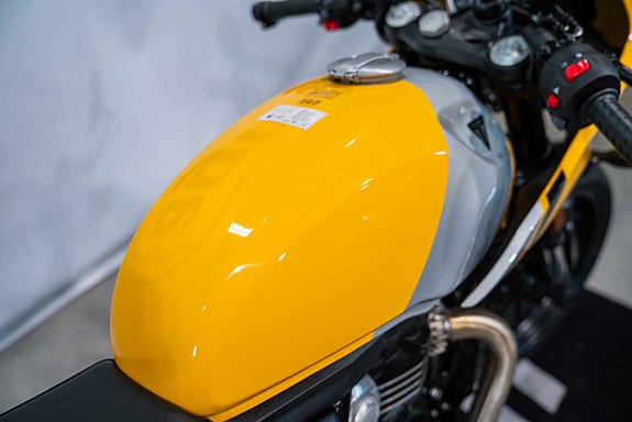 Triumph Thruxton 400 - AGM WEEK Demosykkel //RENTEKAMPANJE 11 of 16