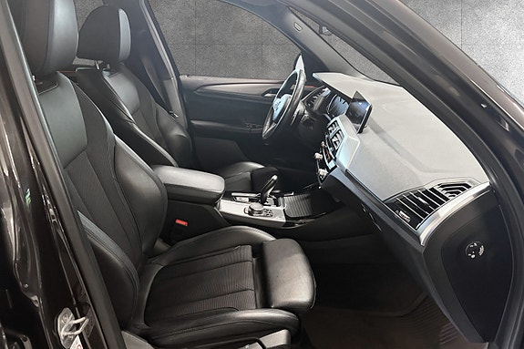 BMW X3 28 of 30