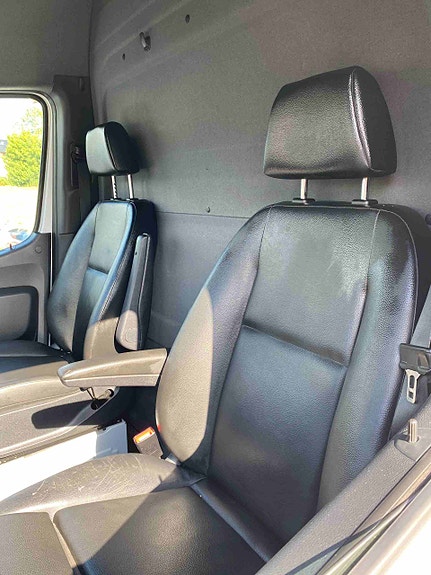 Mercedes-Benz Sprinter 319 11 of 24